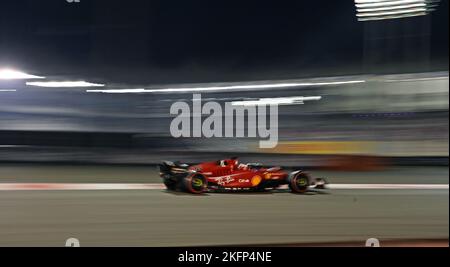 19th novembre 2022; Yas Marina Circuit, Yas Island, Abu Dhabi; Charles Leclerc (MON) Scuderia Ferrari F1-75, durante le qualifiche al Gran Premio di Abu Dhabi F1 Foto Stock