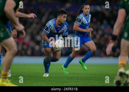 Manchester, Regno Unito. 19th Nov 2022. *** Durante la finale di Coppa del mondo di Rugby 2021 tra Australia RL e Samoa RL a Old Trafford, Manchester, Inghilterra il 19 novembre 2022. Foto di Simon Hall. Solo per uso editoriale, licenza richiesta per uso commerciale. Non è utilizzabile nelle scommesse, nei giochi o nelle pubblicazioni di un singolo club/campionato/giocatore. Credit: UK Sports Pics Ltd/Alamy Live News Foto Stock