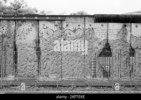 Resti del muro di Berlino, Topografia del terrore, Centro di documentazione, Berlino, Germania, Europa Foto Stock