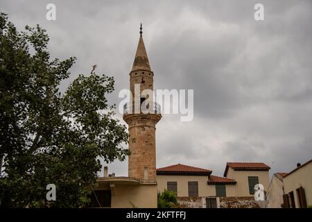 Un minareto antico nella città greca di Chania Foto Stock