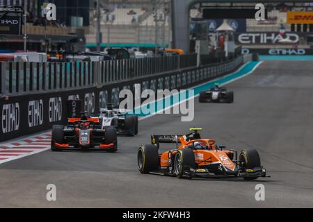 Yas Island, Abu Dhabi - 20/11/2022, 12 NOVALAK Clément (fra), MP Motorsport, Dallara F2, azione in occasione del 14th° round del Campionato FIA Formula 2 2022, dal 18 al 20 novembre 2022 sul circuito pas Marina, a Yas Island, Abu Dhabi - Foto Sebastian Rozendaal / Agenzia fotografica olandese / DPPI Foto Stock