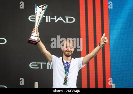 Yas Island, Abu Dhabi - 20/11/2022, CHARLES PIC, DAMS, ritratto, podio durante il 14th° round del Campionato FIA di Formula 2 2022, dal 18 al 20 novembre 2022 sul circuito pas Marina, a Yas Island, Abu Dhabi - Foto Sebastian Rozendaal / Dutch Photo Agency / DPI Foto Stock