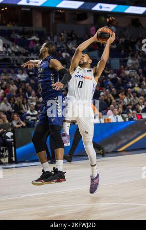 Sadiel Rojas (L) e Nigel Williams-Goss (R) durante la vittoria del Real Madrid su UCAM Murcia 93 - 57 in Liga Endesa 2022/23 gioco di stagione regolare (giorno 8) celebrato a WiZink Center (Madrid, Spagna). Novembre 20th 2022. (Foto di Juan Carlos García Mate/Pacific Press/Sipa USA) Foto Stock