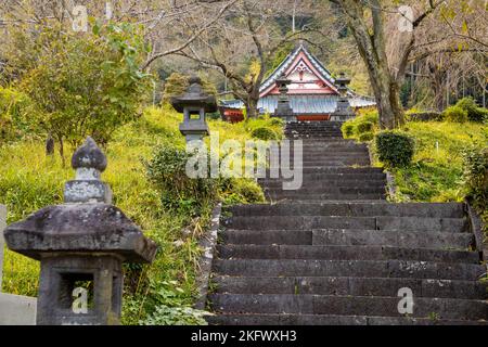 Bel Tempio Kotokuji a Shizuoka, Giappone in caduta nessuno Foto Stock