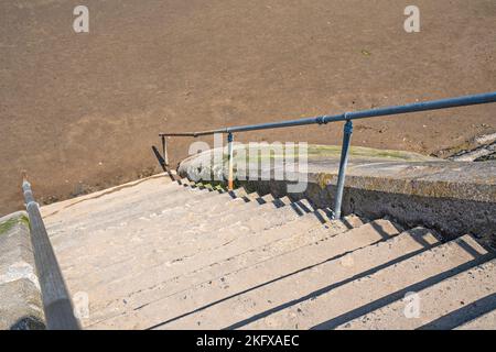 A pochi passi dalla Promenade alla spiaggia, Morecambe Foto Stock