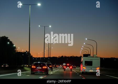 Luci pubbliche sull'autostrada A54 | Eclkairage pubblico sur l'autoroute A54 Foto Stock