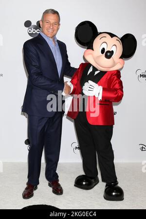 Los Angeles, California. 6th Ott 2022. Bob Iger, Topolino al 90th spettacolare Topolino al Shrine Auditorium di Los Angeles, California, il 6 ottobre 2018. Credit: David Edwards/Media Punch/Alamy Live News Foto Stock