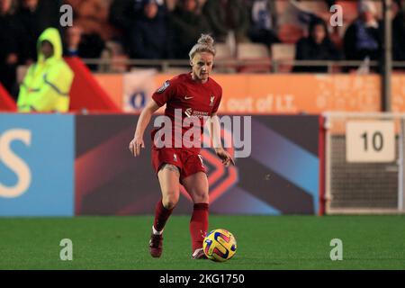 Jasmine Matthews of Liverpool Women passa la palla durante la partita di Barclays Women's Super League tra Brighton e Albion Hove Women Against Liverpo Foto Stock