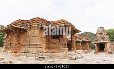 Ammira il tempio di SAS Bahu o Sahastra Bahu, Nagda, Rajasthan, India. Foto Stock