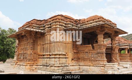 Vista completa del Tempio di SAS Bahu o Sahastra Bahu, Nagda, Rajasthan, India. Foto Stock