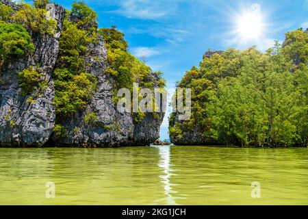 Ko Thalu Ok, Krasom, Takua Thung, Ao Phang-nga Parco Nazionale, Thailandia Foto Stock