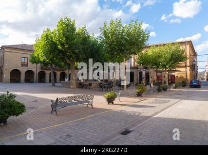 Piazza San Vicente de la Sonsierra villaggio nella provincia di la Rioja Spagna, Foto Stock