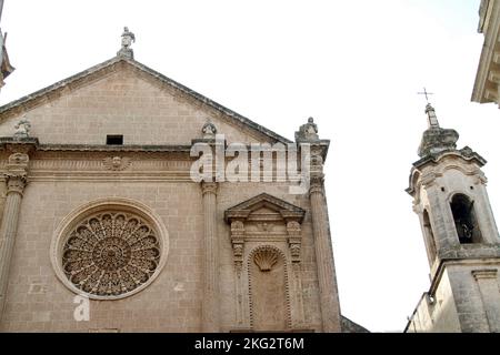 Fasano, Italia. Vista esterna della Chiesa Madre di San Giovanni Battista, 14th-18th ° secolo in stile rinascimentale. Foto Stock