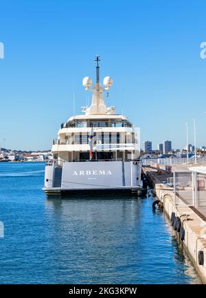 Arbema Superyacht ormeggiato al porto di Tolone, Francia, novembre 2022 Foto Stock