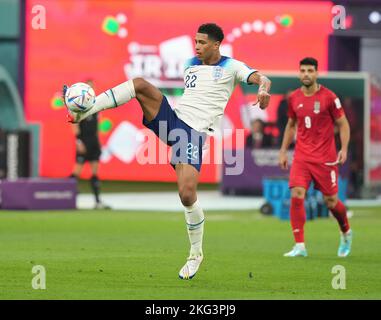 Doha, Katar. 21st Nov 2022. 21 novembre 2022, Stade Bollaert-Delelis, Lens Agglo, QAT, Coppa del mondo FIFA 2022, Gruppo B, Inghilterra (GBR) vs Iran (IRN), nella foto il centrocampista inglese Jude Bellingham Credit: dpa/Alamy Live News Foto Stock