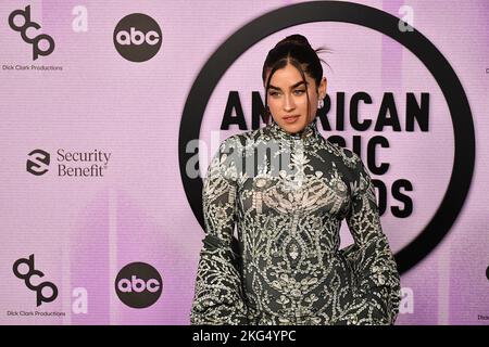 Lauren Jauregui partecipa ai 2022 American Music Awards al Microsoft Theater il 20 novembre 2022 a Los Angeles, California. Foto: Casey Flanigan/imageSPACE/Sipa USA Foto Stock
