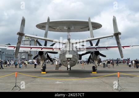Prefettura di Aomori, Giappone - 11 settembre 2022: Japan Air Self-Defense Force Northrop Grumman e-2D Advanced Hawkeye aereo di avvertimento. Foto Stock