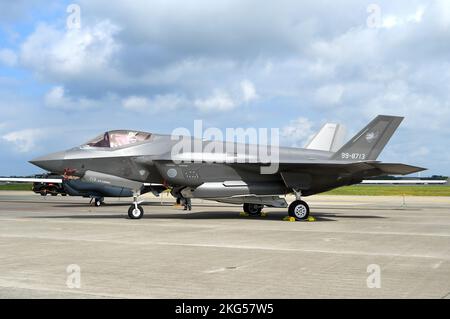 Prefettura di Aomori, Giappone - 11 settembre 2022: Japan Air Self-Defense Force Lockheed Martin F-35A Lightning II furtiva multirolo combattente. Foto Stock