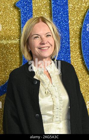 Londra, Regno Unito - 21 novembre 2022 Mariella Frostrup al Gala inglese Screening di Roald DahlÕs Matilda The Musical al Curzon Mayfair, Londra. Una nuova versione del musical Tony and Olivier, il film racconta la storia di una ragazza straordinaria, con una vivida immaginazione, che osa prendere posizione per cambiare la sua storia con risultati miracolosi. Credit: Nils Jorgensen/Alamy Live News Foto Stock