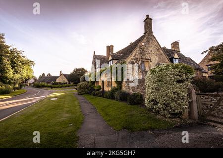 Chipping Campden - 27 2022 maggio: Vecchia città di Cotswolds di Chipping Campden, Inghilterra. Foto Stock