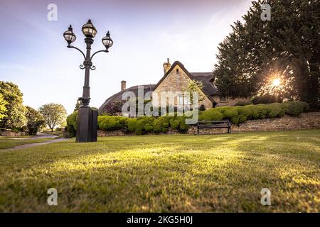 Chipping Campden - 27 2022 maggio: Vecchia città di Cotswolds di Chipping Campden, Inghilterra. Foto Stock