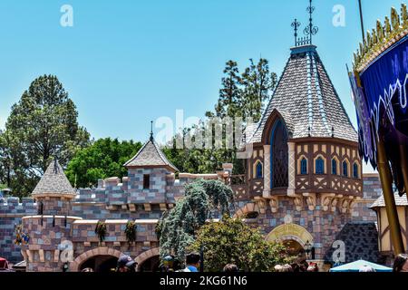 Neve Bianchi Castello Fantasyland Foto Stock