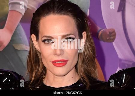 Roma, Italia. 21st Nov 2022. Laura Chiatti partecipa al tappeto rosso della prima del film 'Strange World un mondo misterioso' allo Space moderno Cinema. Credit: SOPA Images Limited/Alamy Live News Foto Stock