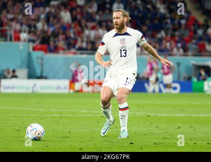 Tim Ream of USA durante la Coppa del mondo FIFA 2022, partita di calcio del Gruppo B tra Stati Uniti e Galles il 21 novembre 2022 allo stadio Ahmad Bin Ali di Ar-Rayyan, Qatar - Foto Jean Catuffe / DPPI Foto Stock