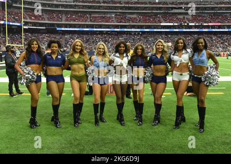 Houston Texans Cheerleaders durante la NFL Football Game tra i Washington Commanders e gli Houston Texans domenica 20 novembre 2022, all'NRG Foto Stock