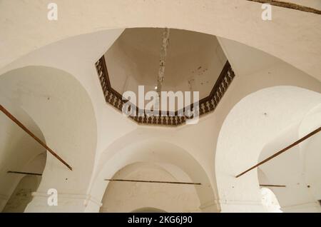 Luglio, 2021 - Kiy Island. All'interno della cattedrale di pietra bianca. Monastero Santo sull'isola di Kiy. Russia, regione di Arkhangelsk Foto Stock