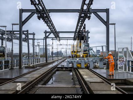 AMSTERDAM - lavori in pista sul ponte Schinkel. A causa dei lavori ferroviari, non è possibile il traffico ferroviario intorno ad Amsterdam Sud e un numero inferiore di treni corre intorno all'aeroporto di Schiphol. ANP REMKO DE WAAL olanda fuori - belgio fuori Foto Stock