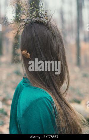 Primo piano signora in teal abito concetto foto Foto Stock