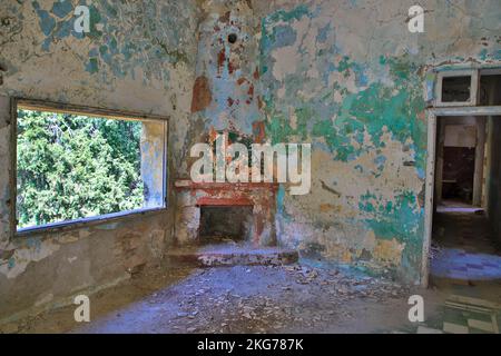 Derelict Sanatorium, Lost Place, Eleousa, Isola di Rodi, Grecia. Foto Stock