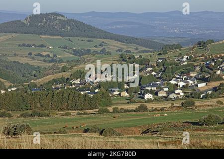 Francia, Haute-Loire, Les Estables, situato ad un'altitudine di 1, 343 metri, Les Estables è il comune più alto nel Massiccio Centrale Foto Stock