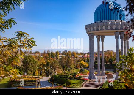 Rotunda nel complesso commemorativo e parco delle vittime della repressione a Tashkent, Uzbekistan. Foto Stock