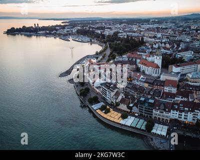Una vista aerea di Friedrichshafen sul lago di Costanza, nel sud della Germania Foto Stock