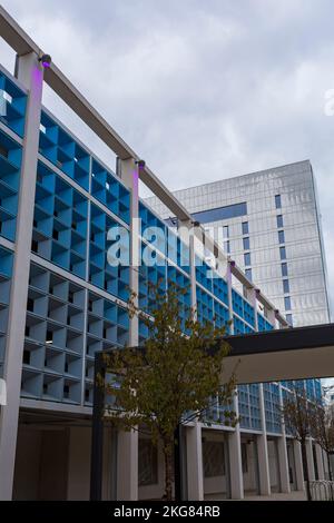 Nuovo parcheggio multipiano con tecnologia intelligente presso il la Tour Hotel a Milton Keynes, Buckinghamshire, Regno Unito nel mese di settembre Foto Stock