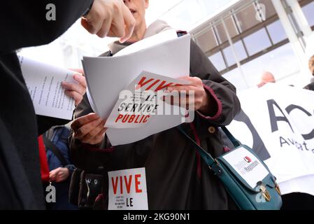 Manifestion des magistrats greffiers et avocats devant le tribunal de Paris, pour alerter sur l'état précaire de la justice en France Foto Stock