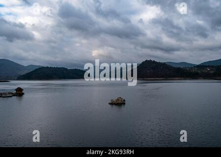 Lago di Zaovine, Parco Nazionale di Tara Foto Stock