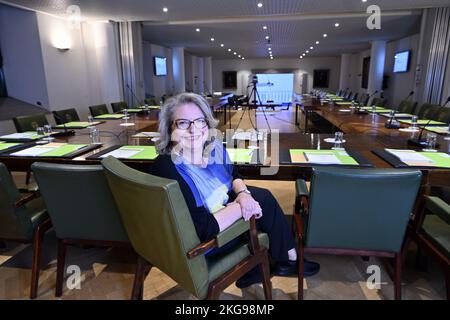 Il nuovo sindaco di Wavre Anne Masson si pone per il fotografo al municipio di Wavre martedì 22 novembre 2022. FOTO DI BELGA ERIC LALMAND Foto Stock