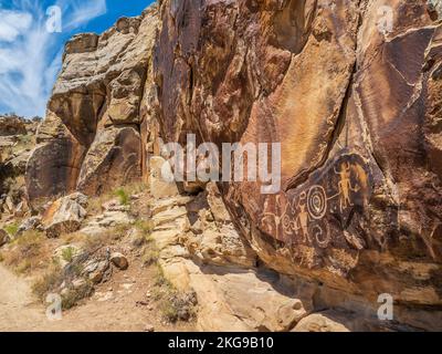 Petroglifi indiani Fremont, Island Park Road, McKee Spring, Dinosaur National Monument, Vernal, Utah. Foto Stock