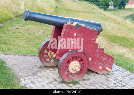 Cannone storico presso la Fortezza di Kastellet a Copenhagen, Danimarca. Foto Stock