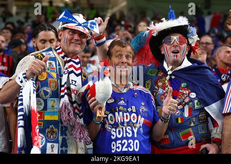 Al Wukair, Qatar, 22nd novembre 2022. I fan francesi prima della partita della Coppa del mondo FIFA 2022 allo stadio al Janoub, al Wukair. Il credito di foto dovrebbe essere: David Klein / Sportimage Foto Stock