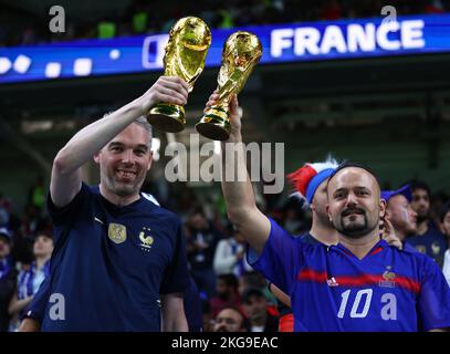 Al Wukair, Qatar, 22nd novembre 2022. I fan francesi prima della partita della Coppa del mondo FIFA 2022 allo stadio al Janoub, al Wukair. Il credito di foto dovrebbe essere: David Klein / Sportimage Foto Stock