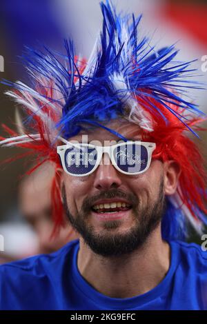 Al Wukair, Qatar, 22nd novembre 2022. I fan francesi prima della partita della Coppa del mondo FIFA 2022 allo stadio al Janoub, al Wukair. Il credito di foto dovrebbe essere: David Klein / Sportimage Foto Stock