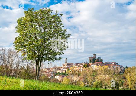 Castello e centro storico di Trisobbio in Piemonte Foto Stock
