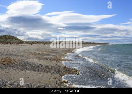 Wreckages su San Gregorio spiaggia, Cile sito storico. Spiaggiata navi Foto Stock