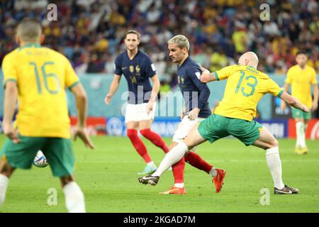 Al Wakrah, Qatar - 22/11/2022, Antoine Griezmann di Francia durante la Coppa del mondo FIFA 2022, partita di calcio del Gruppo D tra Francia e Australia il 22 novembre 2022 allo Stadio al Janoub di al Wakrah, Qatar - Foto Jean Catuffe / DPPI Foto Stock