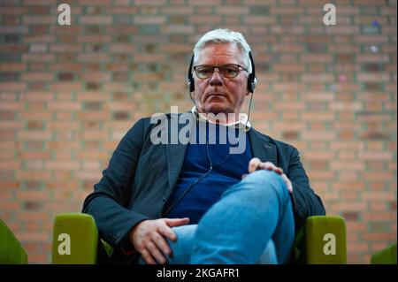 Bogota, Colombia, 22 novembre 2022. Kristinn Hrafnsson, direttore capo di WikiLeaks, parla durante una discussione sulla libertà di espressione all'Università Nazionale della Colombia, a Bogotà, Colombia, 22 novembre 2022. Foto Stock