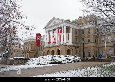 Bascom Hall presso l'Università del Wisconsin, mercoledì 22 novembre 2022, a Madison, Wisc. Foto Stock